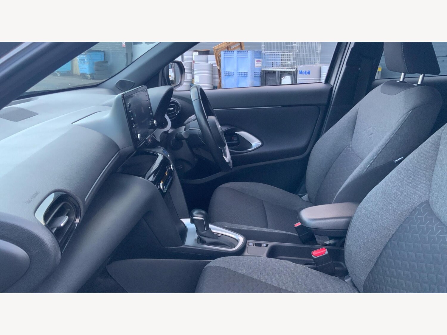 Used Toyota Yaris Cross 2022 for sale - 77155453: Photo 12