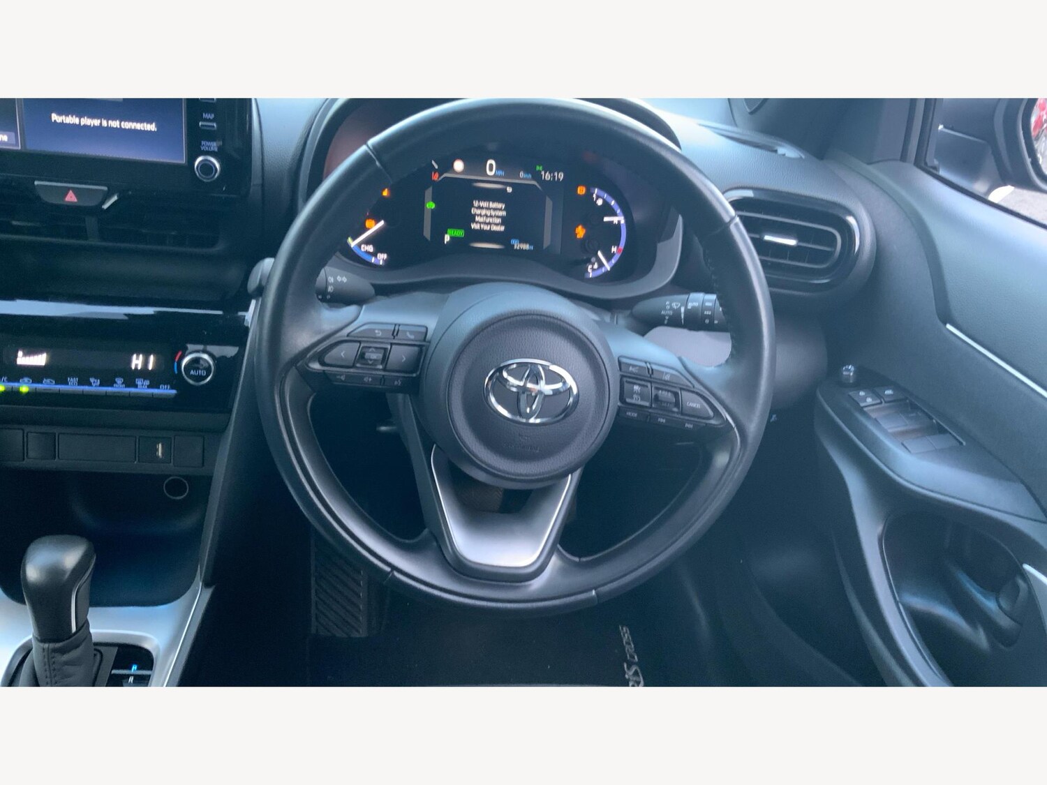 Used Toyota Yaris Cross 2022 for sale - 77155453: Photo 8