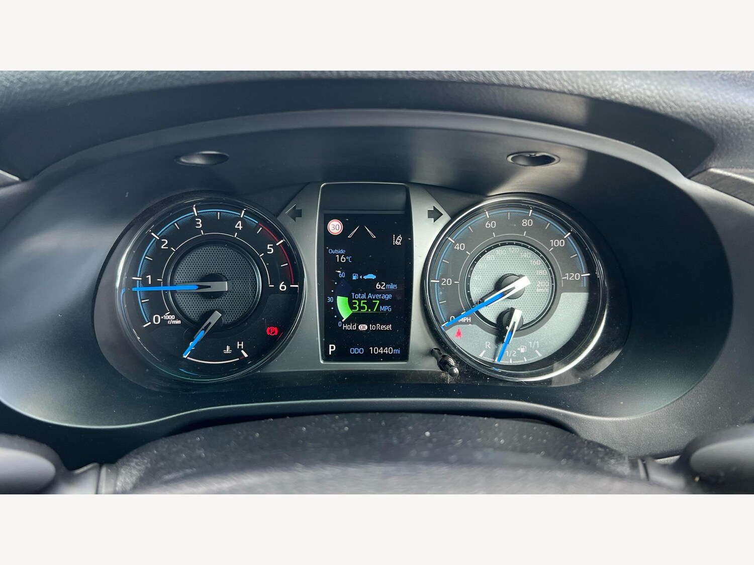 Used Toyota Hilux 2025 for sale - 76260602: Photo 11