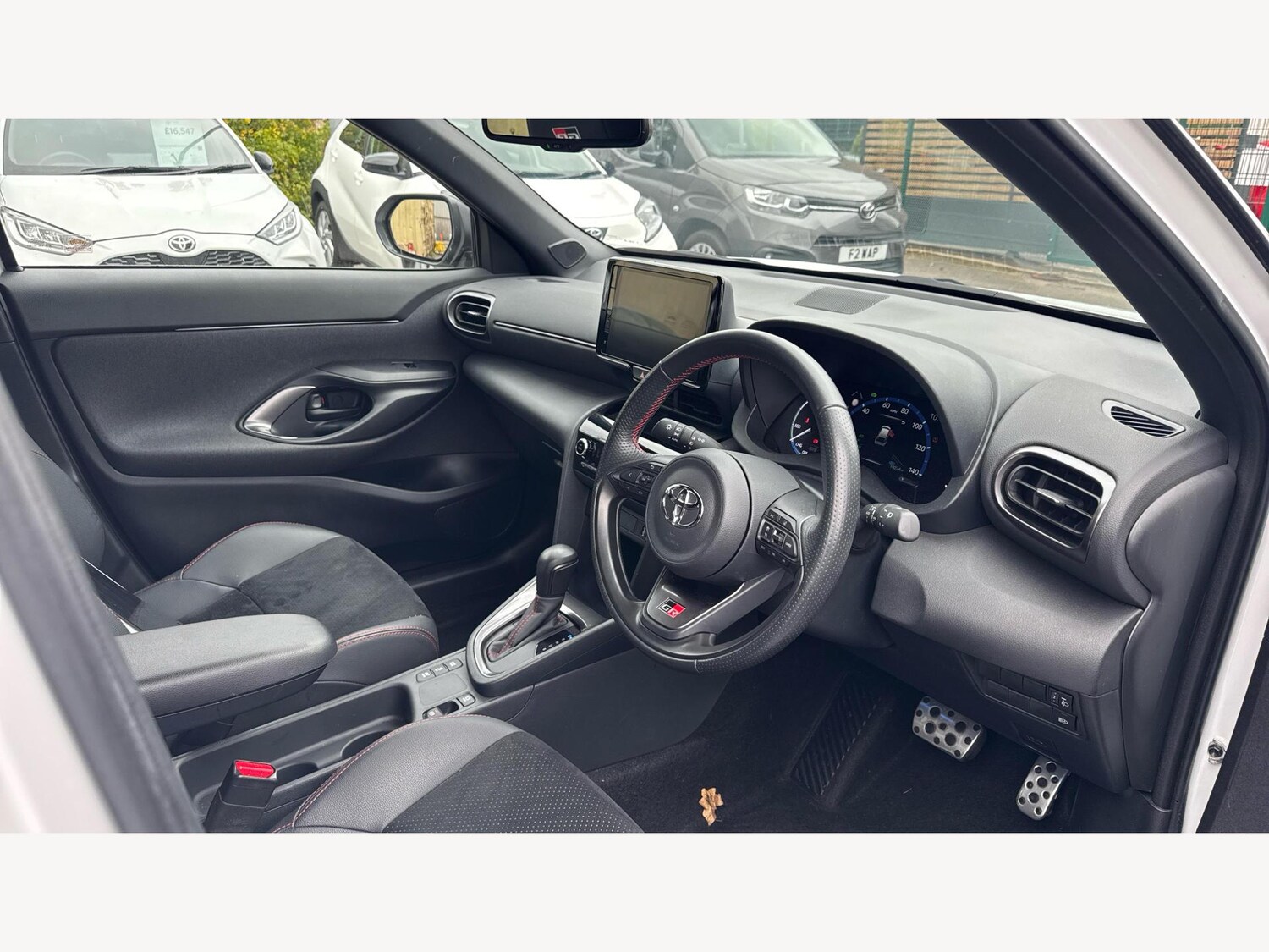 Used Toyota Yaris Cross 2024 for sale - 76283141: Photo 13