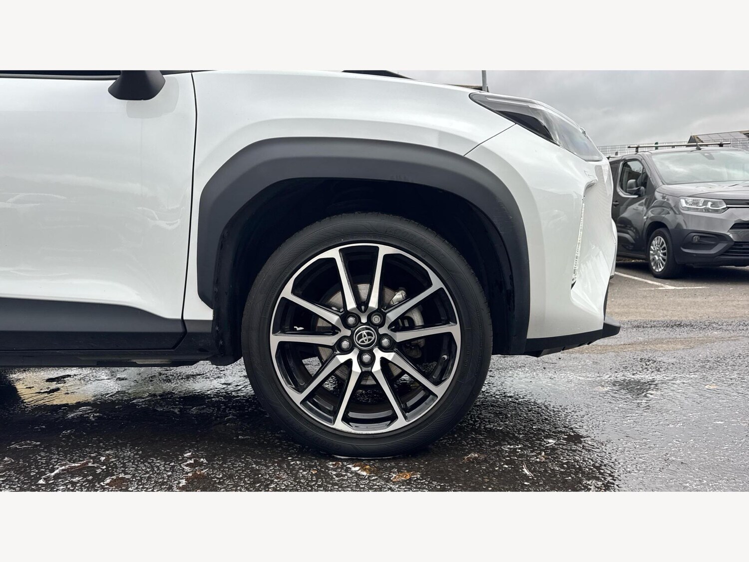 Used Toyota Yaris Cross 2024 for sale - 76283141: Photo 20