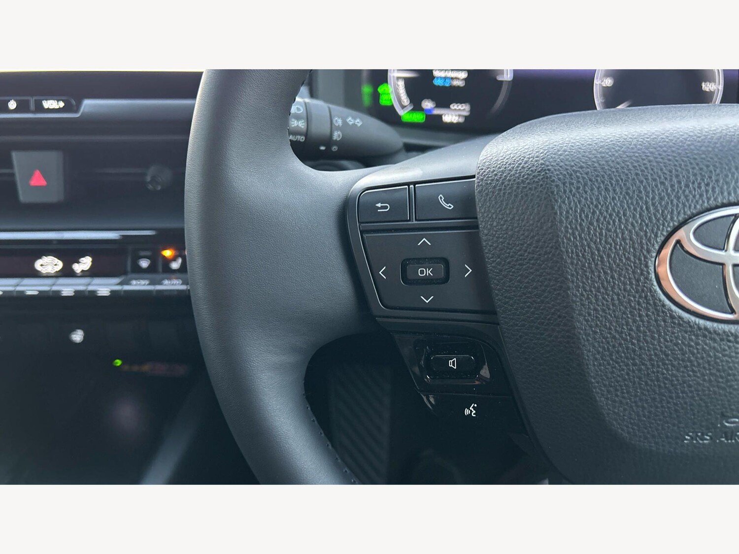 Used Toyota C-HR 2024 for sale - 78047834: Photo 25