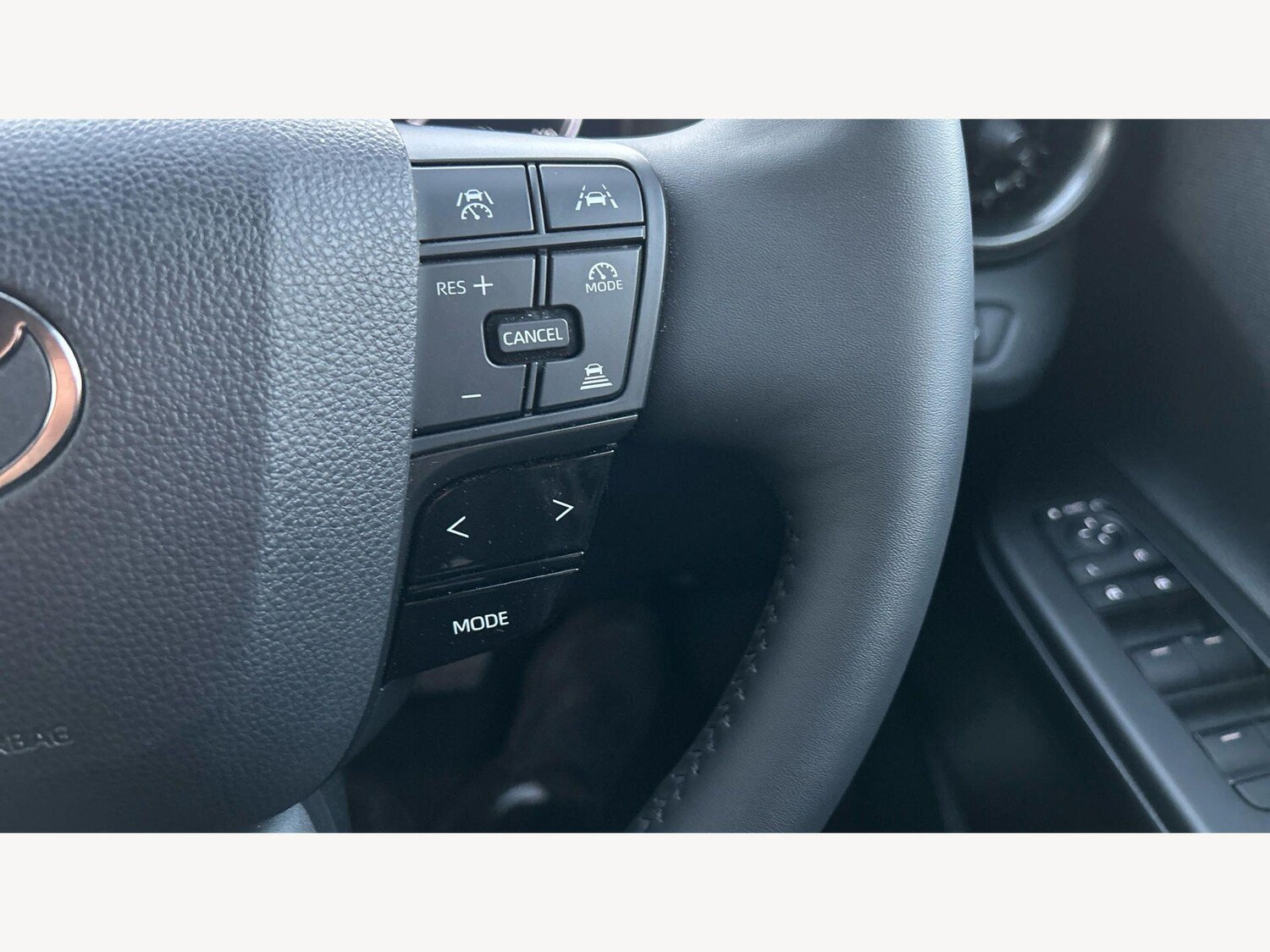 Used Toyota C-HR 2024 for sale - 78047834: Photo 26