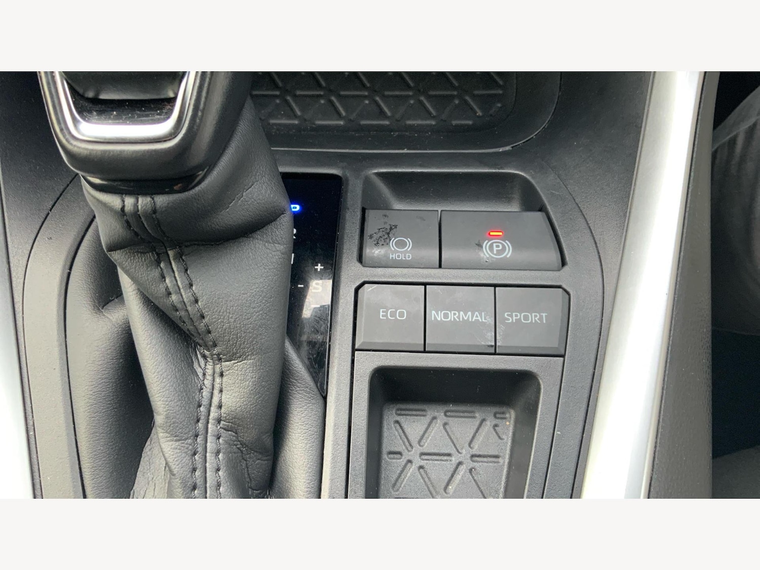 Used Toyota RAV4 2020 for sale - 77066513: Photo 27