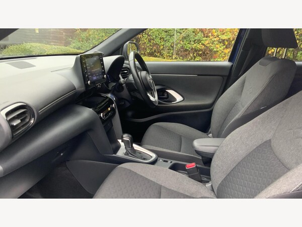 Used Toyota Yaris Cross 2022 for sale - 76189589: Photo 12
