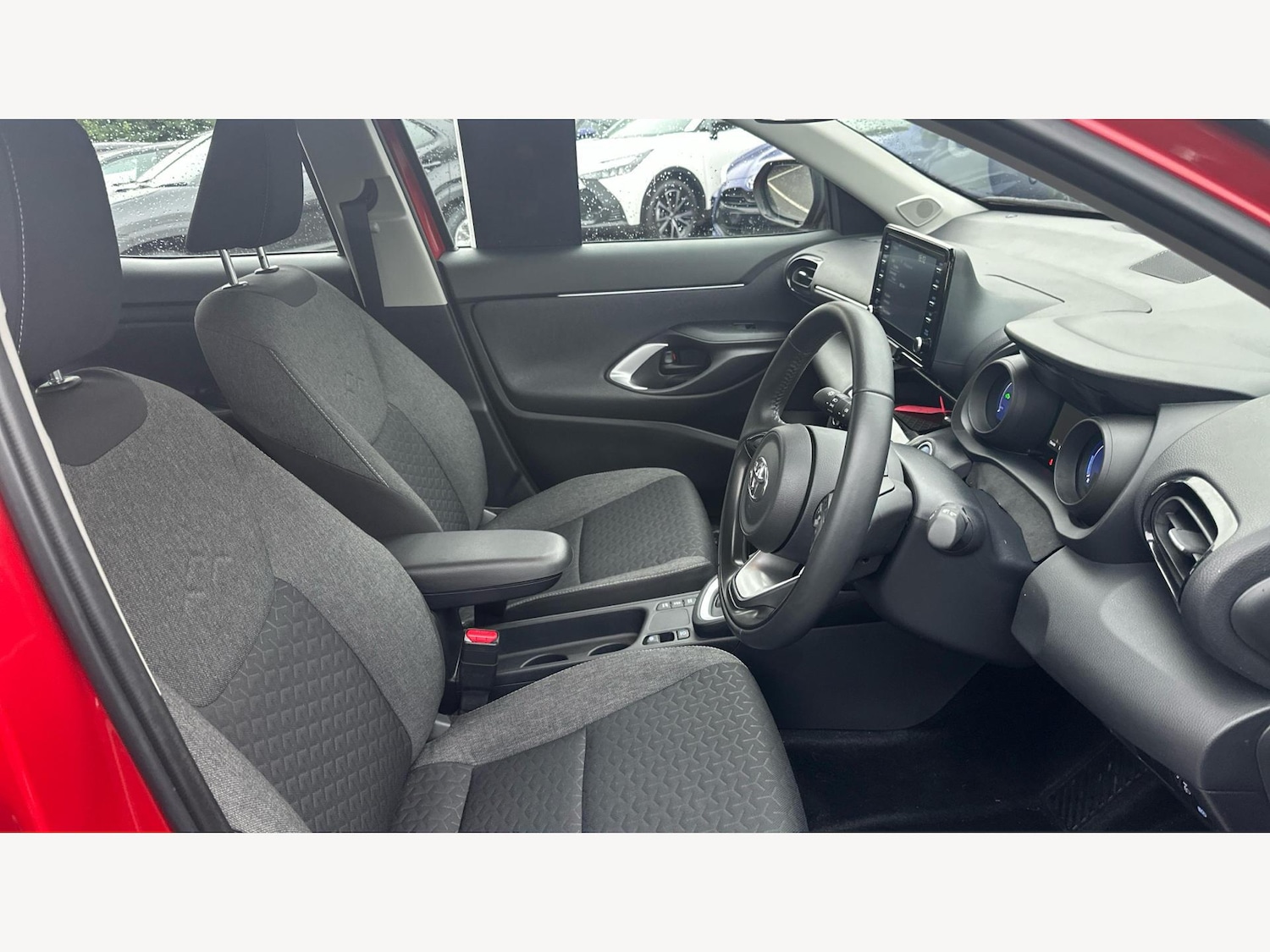 Used Toyota Yaris Cross 2024 for sale - 76899213: Photo 13