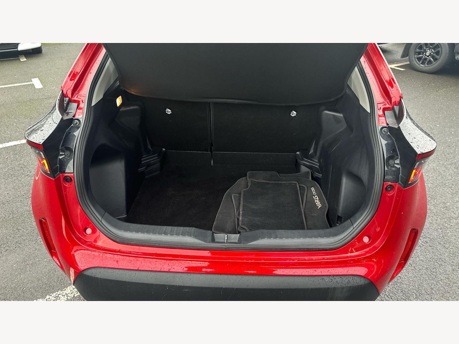 Used Toyota Yaris Cross 2024 for sale - 76899213: Photo 16