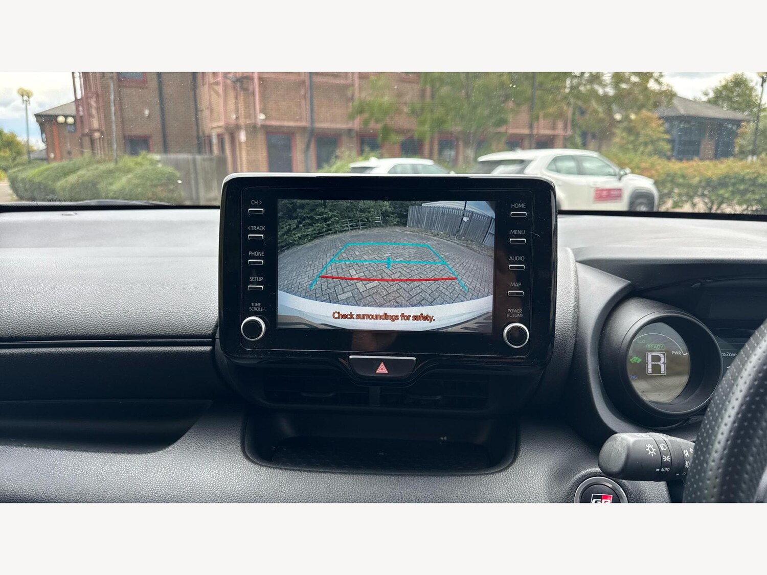 Used Toyota Yaris 2023 for sale - 76457605: Photo 22