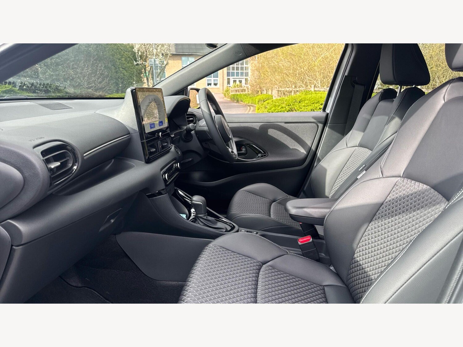 Used Toyota Yaris 2025 for sale - 77909032: Photo 12