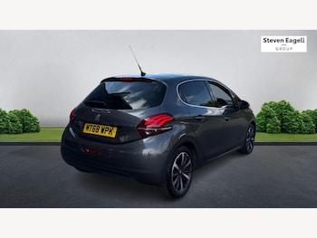 Used Peugeot 208 2018 for sale - 75670632: Photo