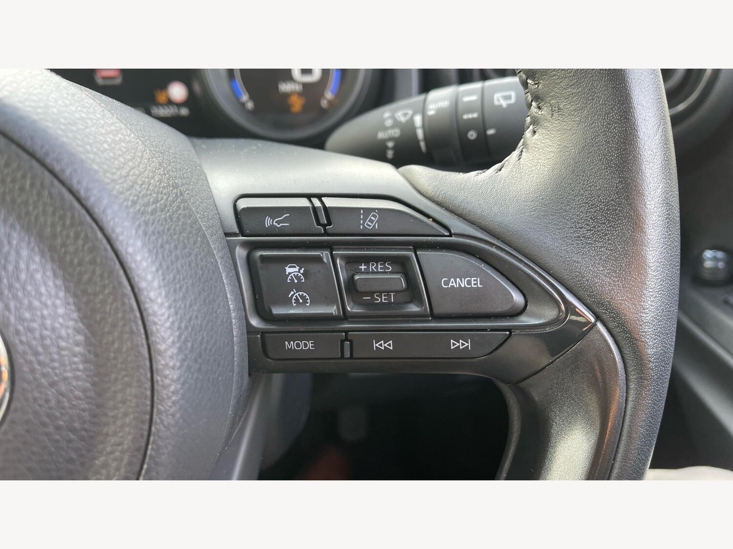 Used Toyota Yaris Cross 2023 for sale - 77468845: Photo 22