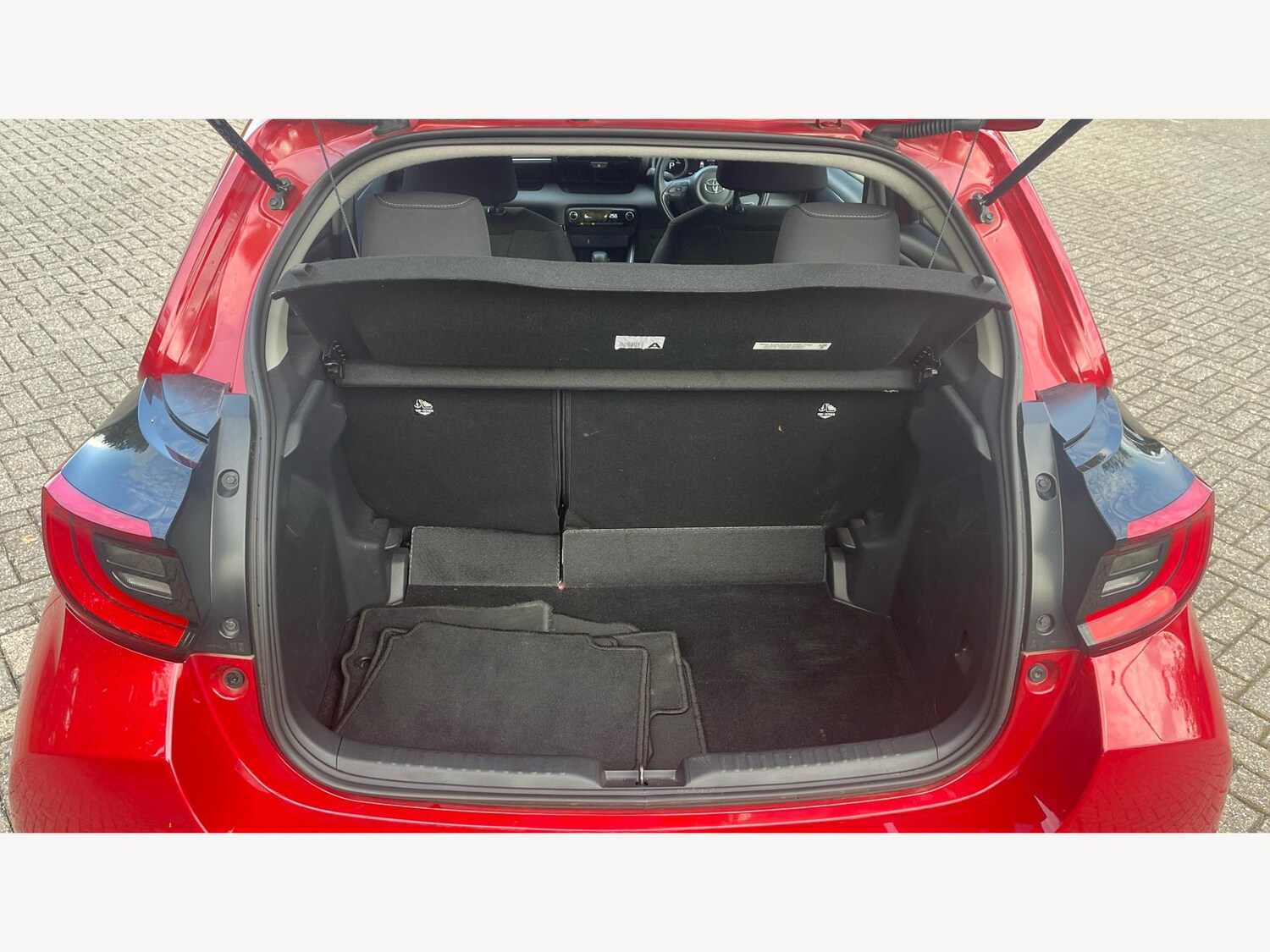 Used Toyota Yaris 2023 for sale - 76388407: Photo 16