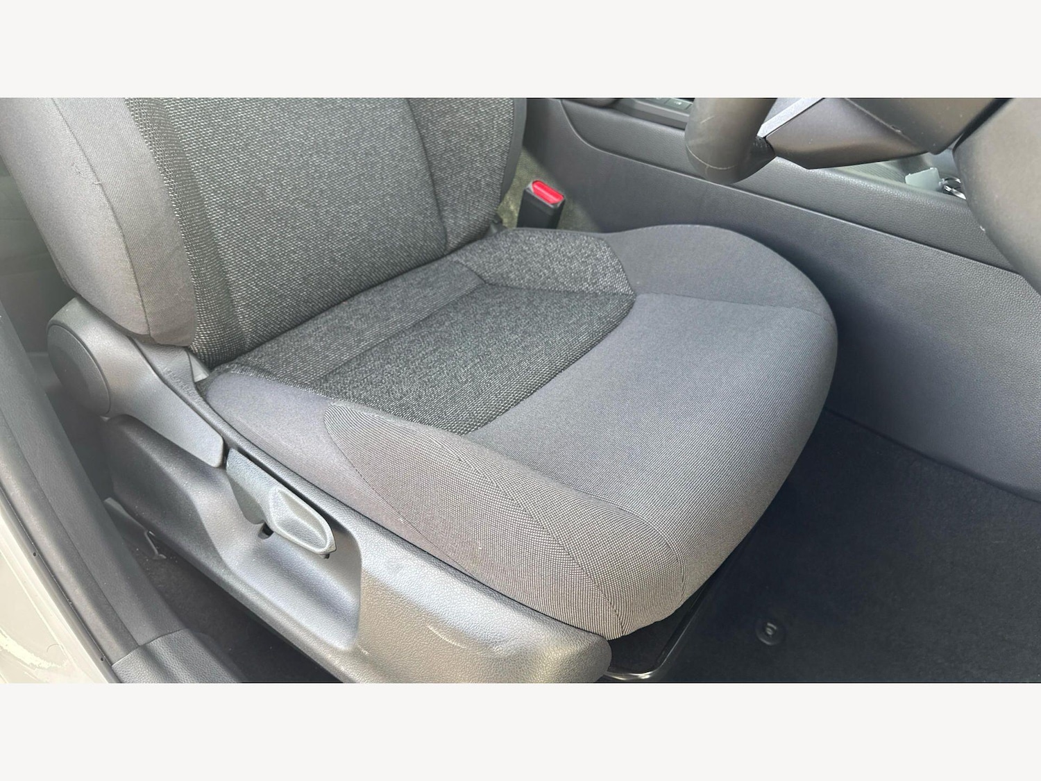 Used Toyota C-HR for sale - 78219942: Photo 19