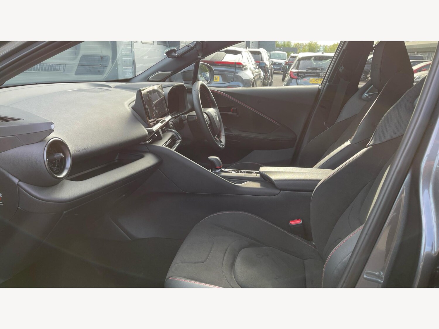 Used Toyota C-HR 2025 for sale - 75915043: Photo 12
