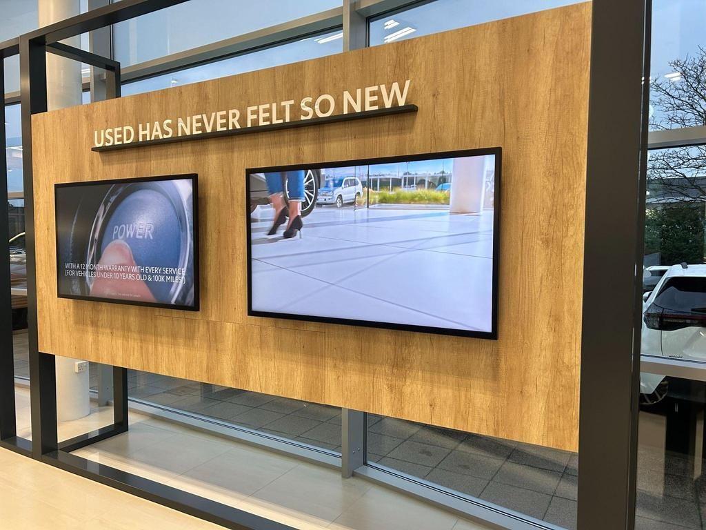 Used Toyota Yaris for sale - 77496771: Photo 2