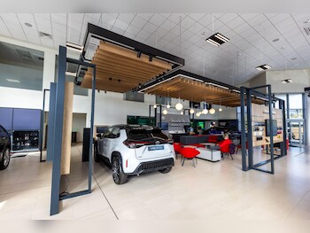 Used Toyota Yaris 2023 for sale - 77496771: Photo