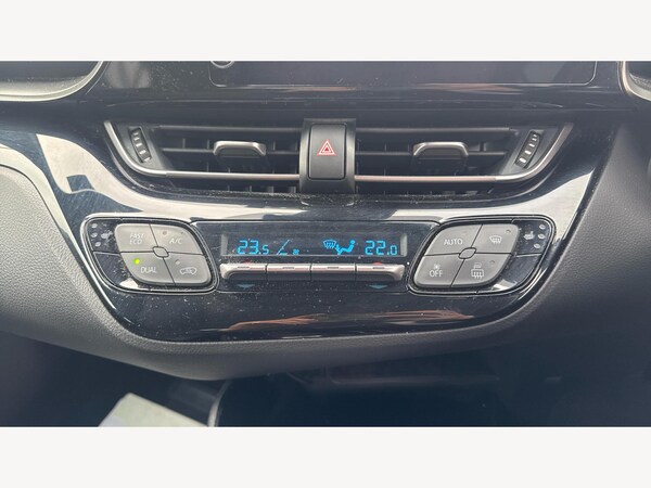 Used Toyota C-HR 2022 for sale - 76099261: Photo 23