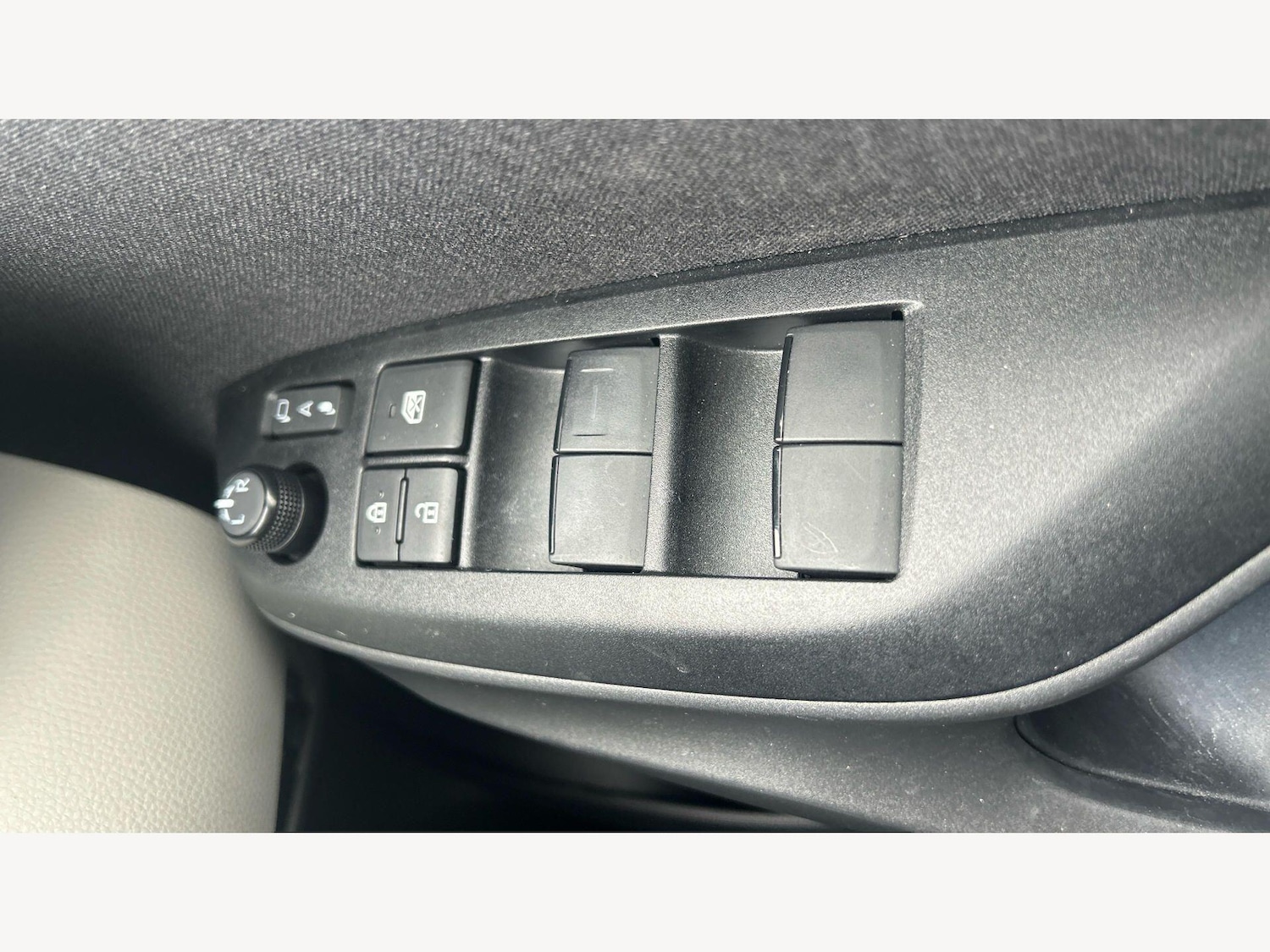 Used Toyota Yaris for sale - 78087213: Photo 28