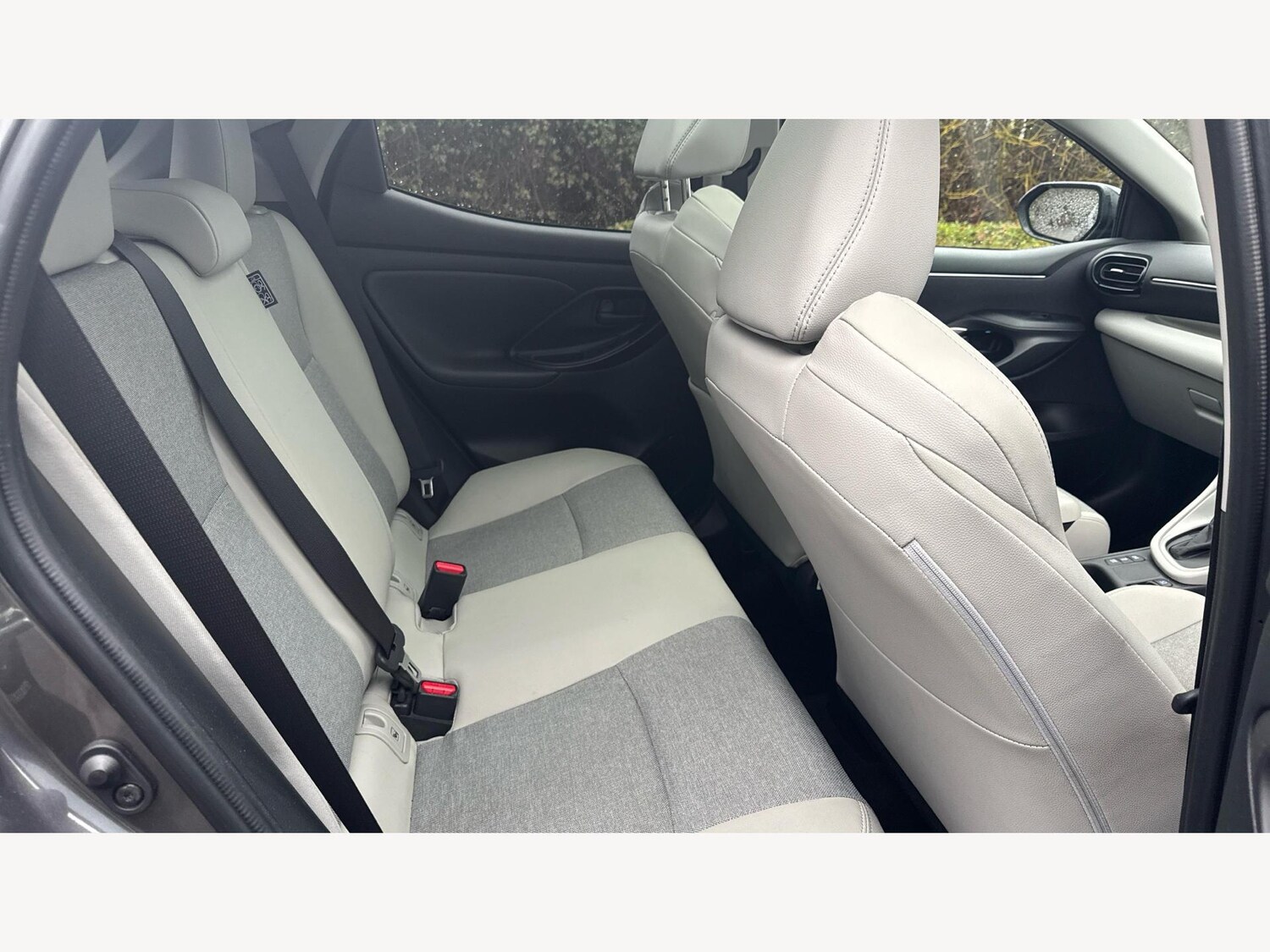 Used Toyota Yaris for sale - 77825056: Photo 14