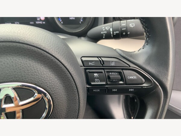 Used Toyota Yaris 2022 for sale - 76326208: Photo 24