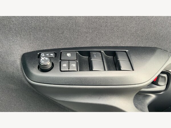 Used Toyota Yaris 2022 for sale - 76326208: Photo 26