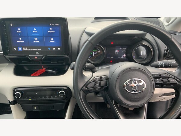 Used Toyota Yaris 2022 for sale - 76326208: Photo 8
