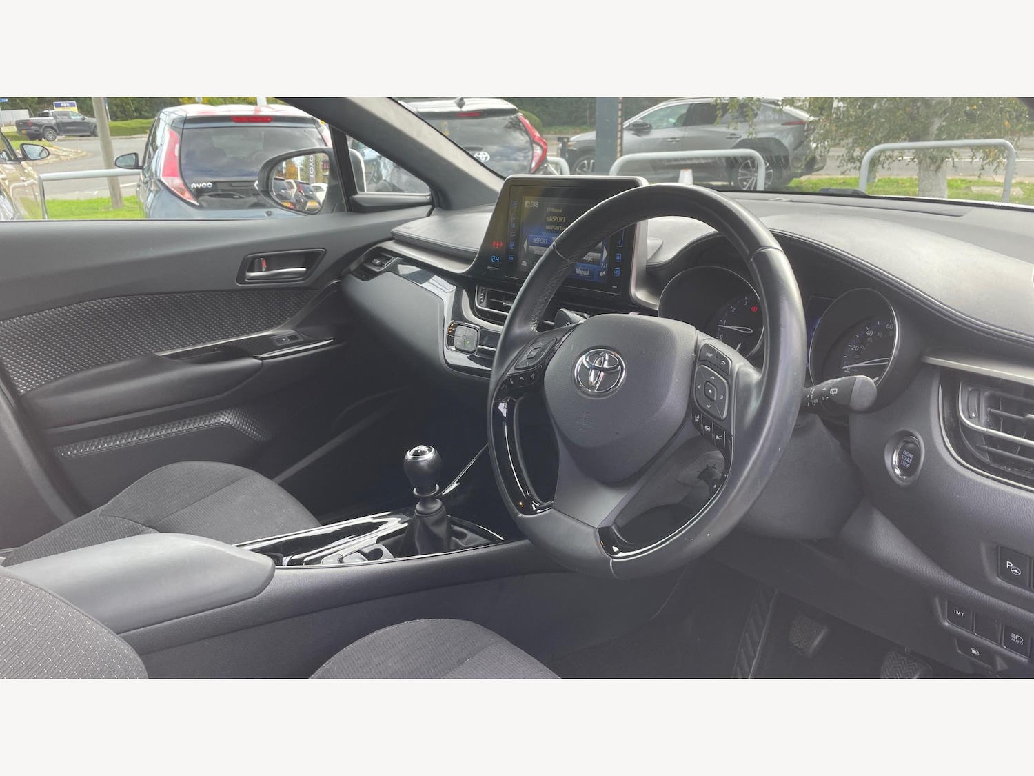 Used Toyota C-HR 2019 for sale - 76409302: Photo 13