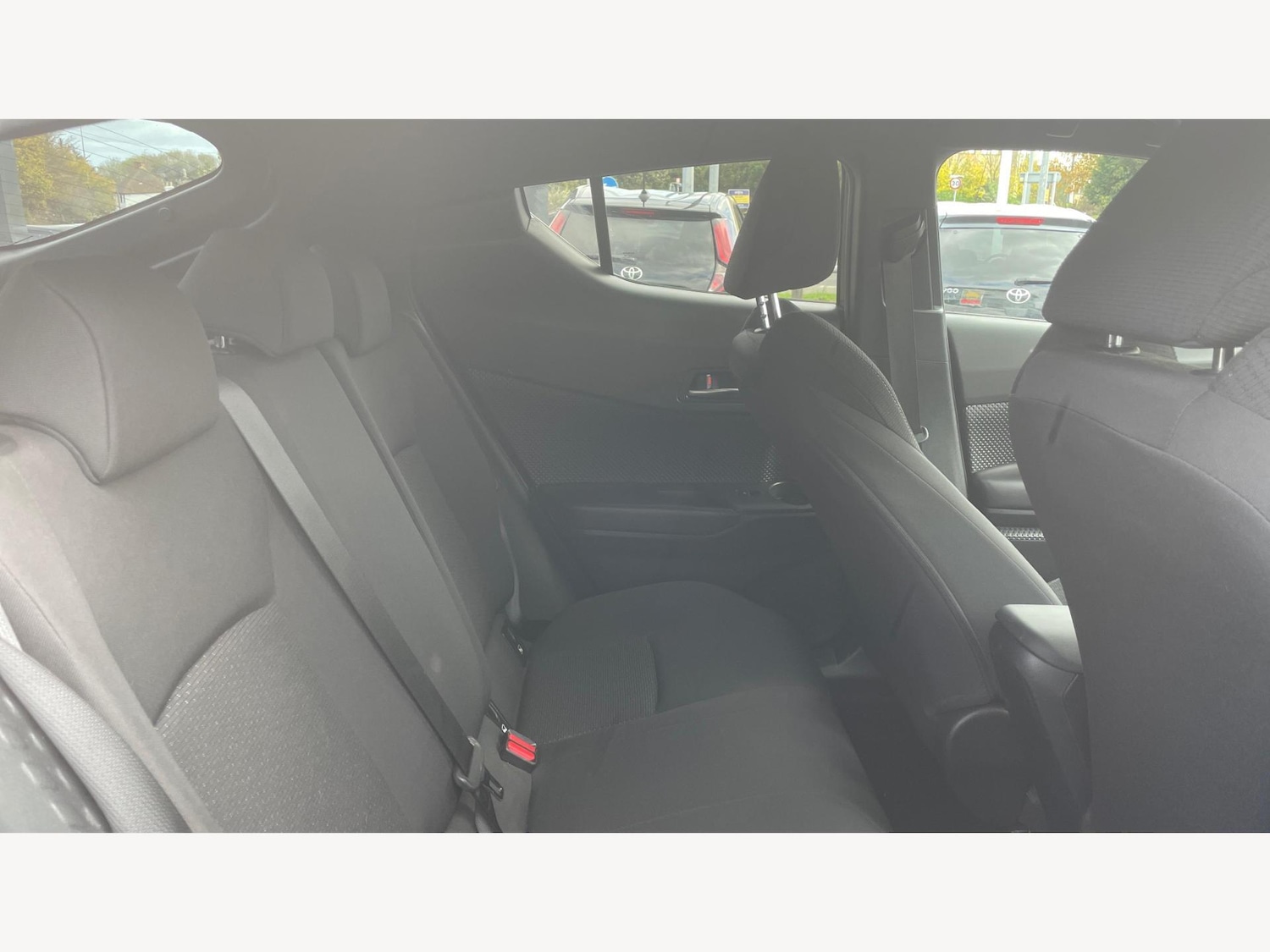 Used Toyota C-HR 2019 for sale - 76409302: Photo 14