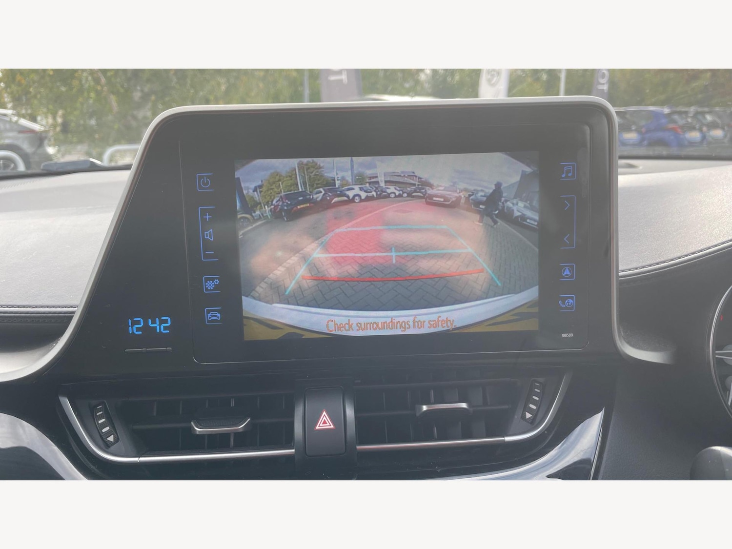 Used Toyota C-HR 2019 for sale - 76409302: Photo 22