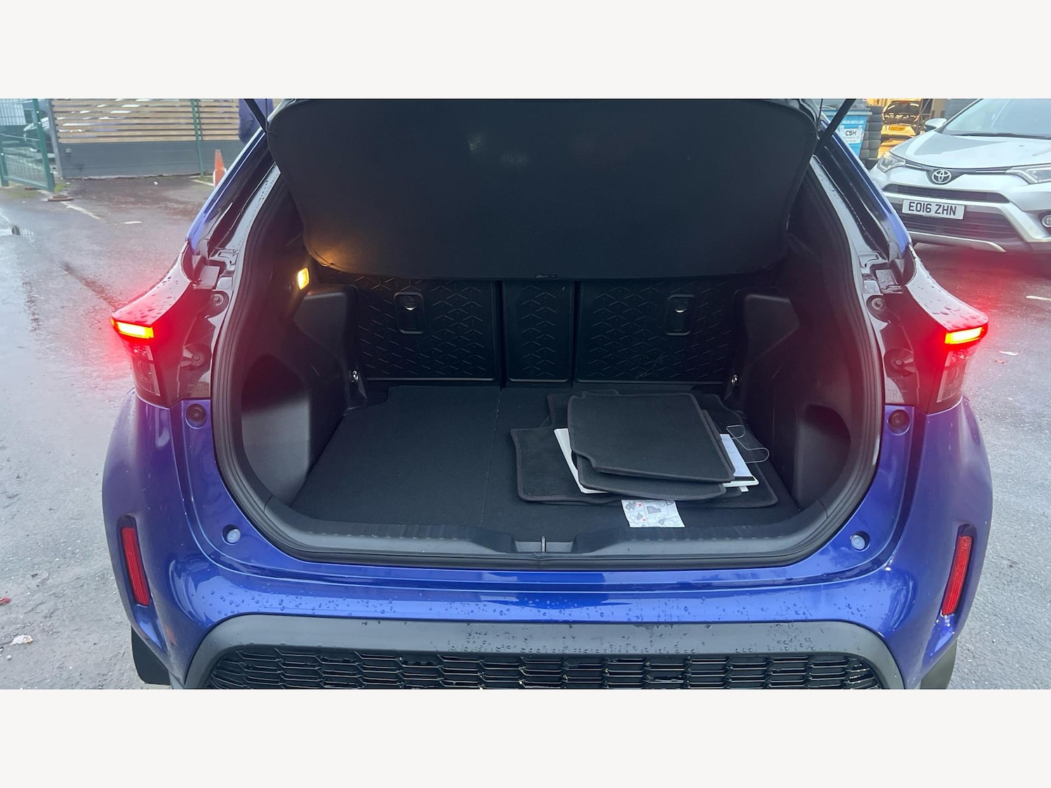 Used Toyota Yaris Cross 2023 for sale - 77330642: Photo 16