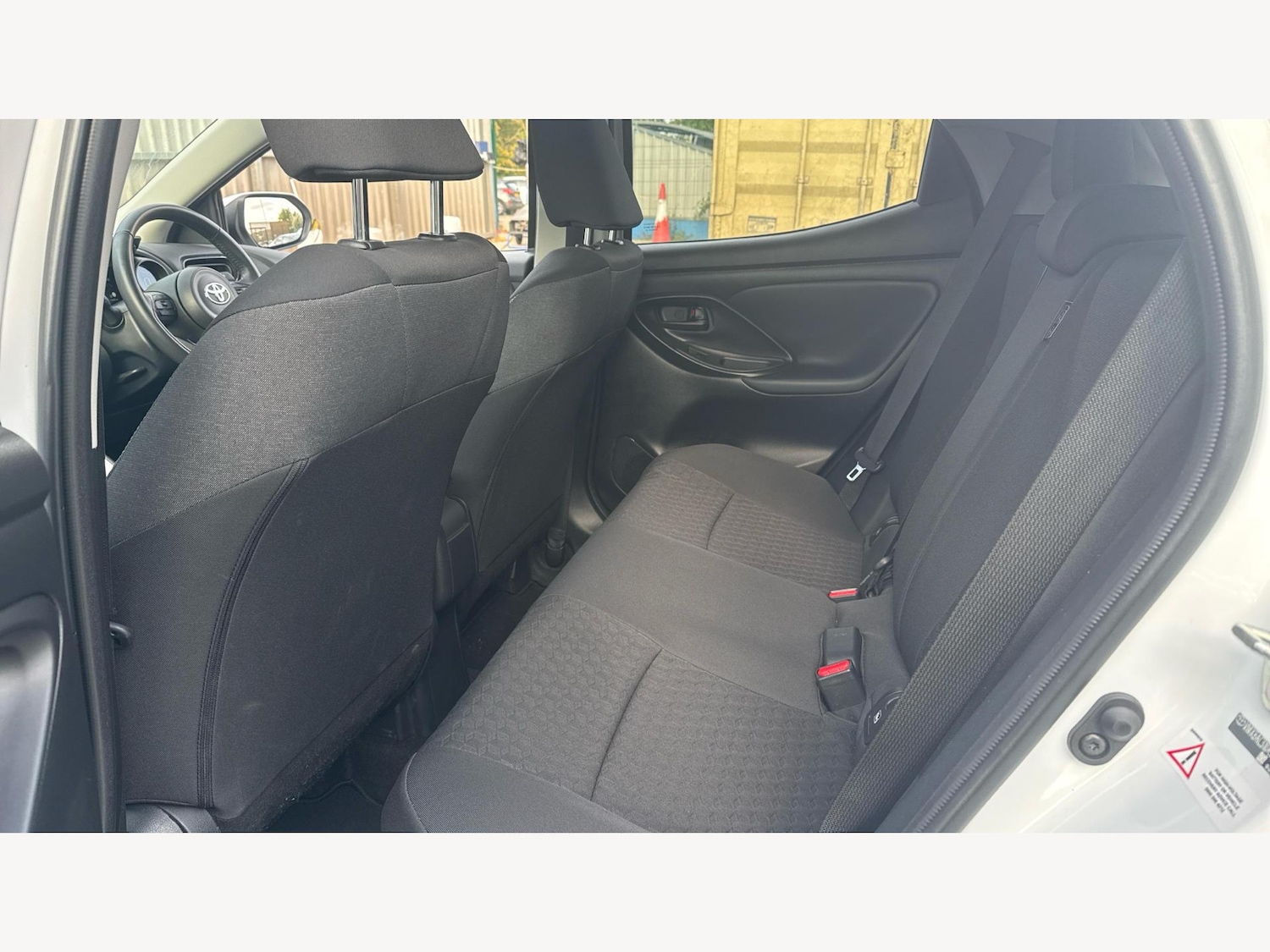 Used Toyota Yaris 2023 for sale - 77290800: Photo 15