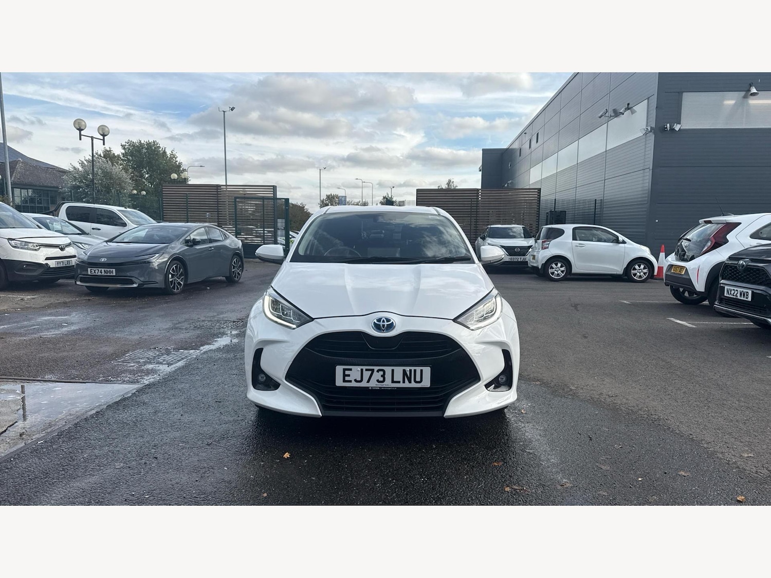 Used Toyota Yaris 2023 for sale - 77290800: Photo 17
