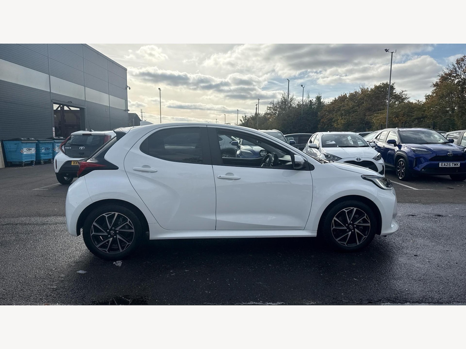 Used Toyota Yaris 2023 for sale - 77290800: Photo 18