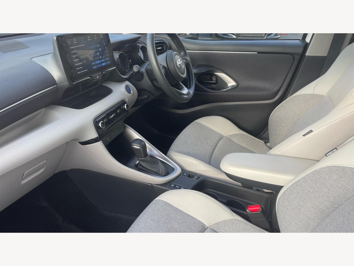 Used Toyota Yaris for sale - 77190749: Photo 12