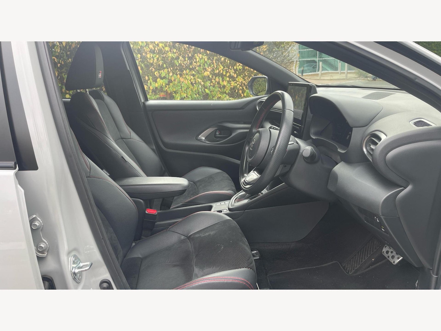 Used Toyota Yaris 2024 for sale - 76597075: Photo 13