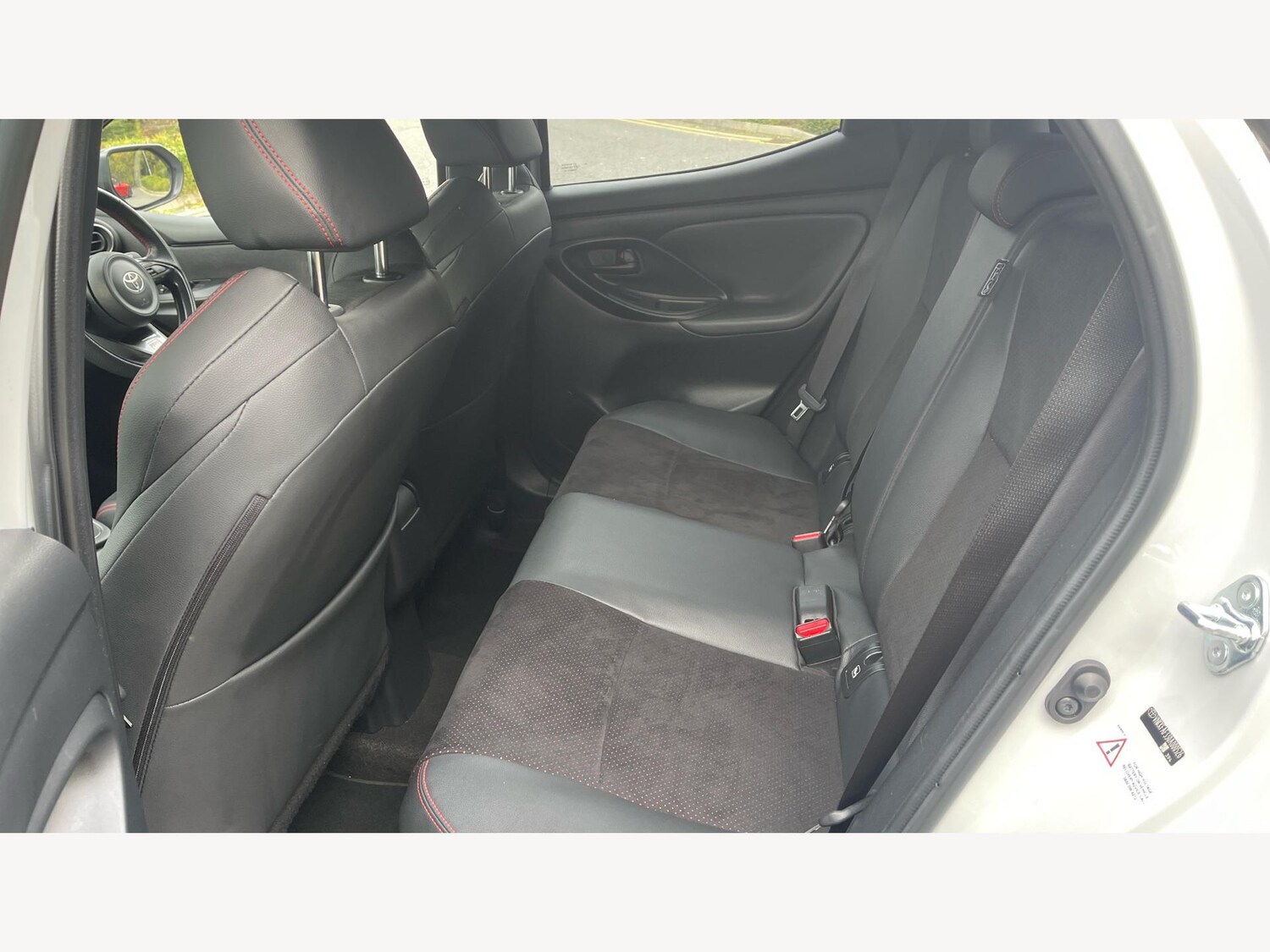 Used Toyota Yaris 2024 for sale - 76597075: Photo 15