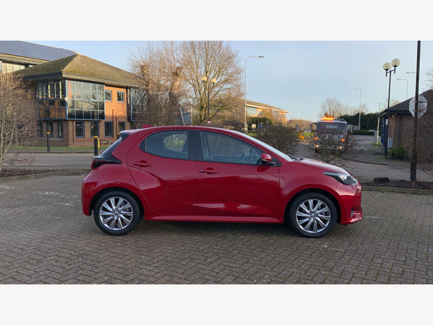 Used Toyota Yaris 2023 for sale - 77387757: Photo 18