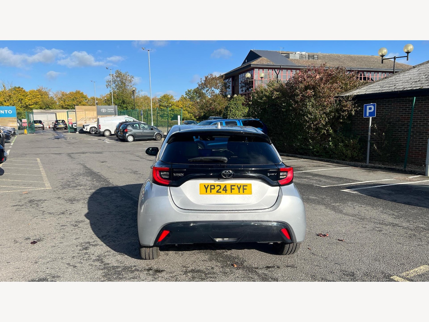 Used Toyota Yaris 2024 for sale - 76122101: Photo 21