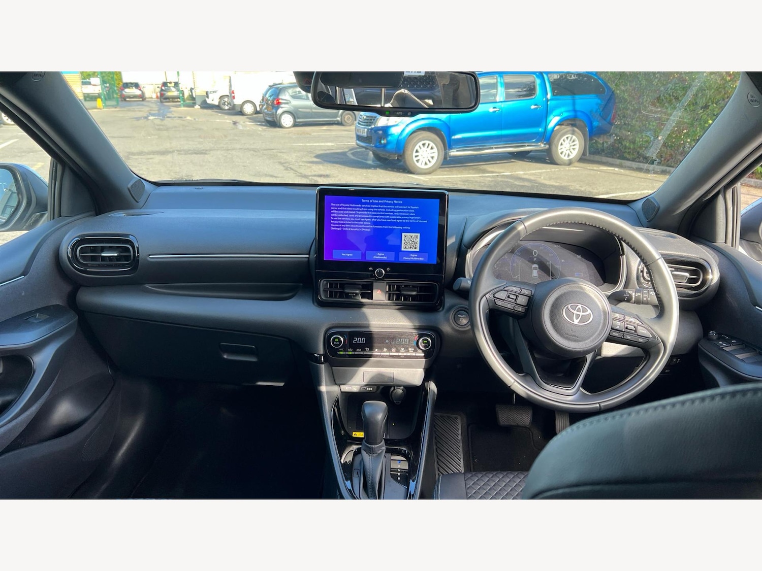 Used Toyota Yaris 2024 for sale - 76122101: Photo 7