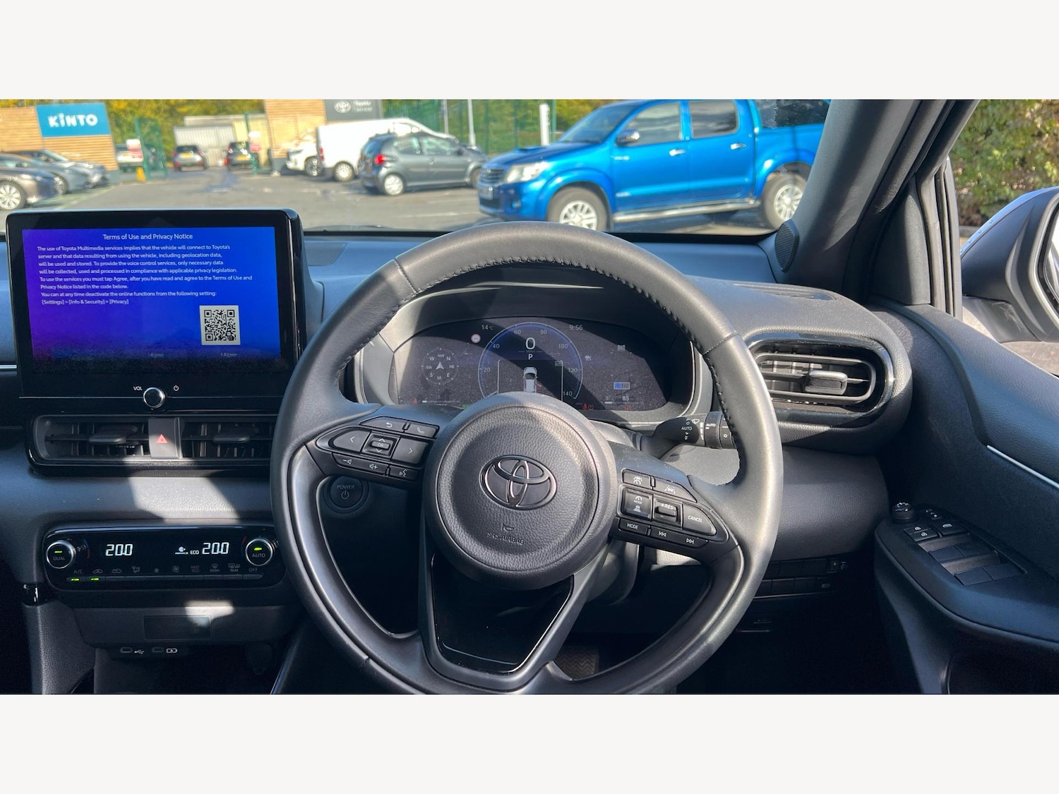 Used Toyota Yaris 2024 for sale - 76122101: Photo 8