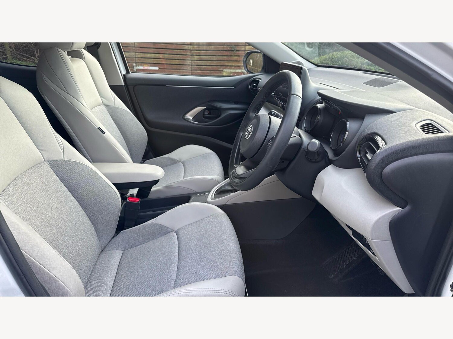 Used Toyota Yaris for sale - 77853216: Photo 13