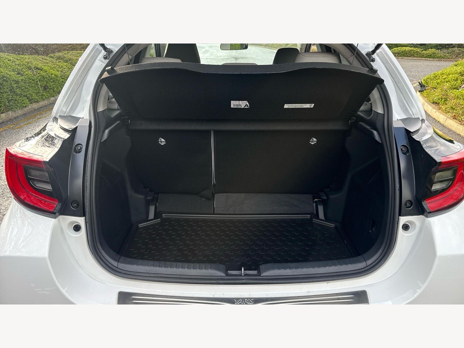 Used Toyota Yaris for sale - 77853216: Photo 16