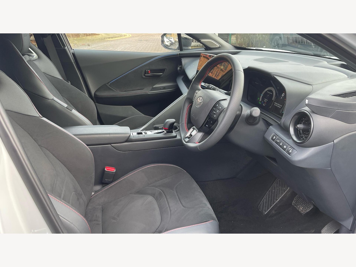 Used Toyota C-HR 2024 for sale - 77130902: Photo 13