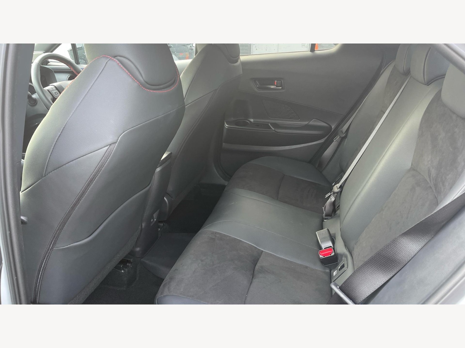 Used Toyota C-HR 2024 for sale - 77130902: Photo 15