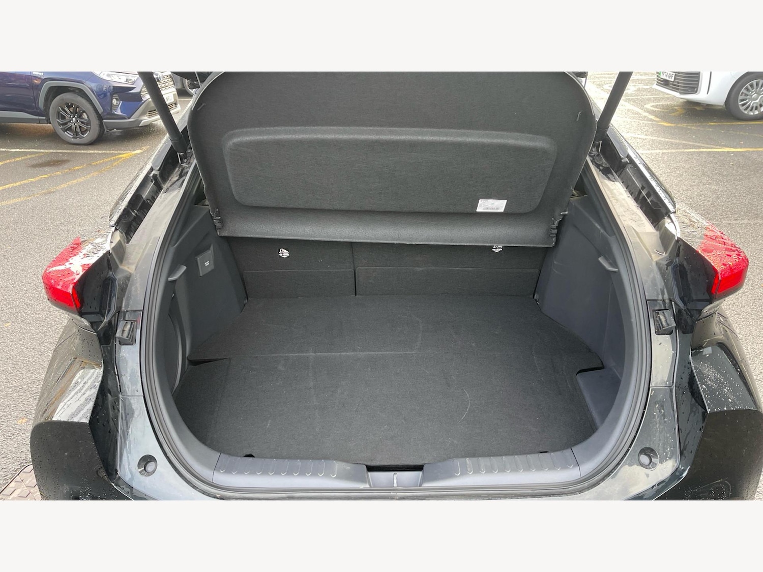 Used Toyota C-HR 2024 for sale - 77130902: Photo 16