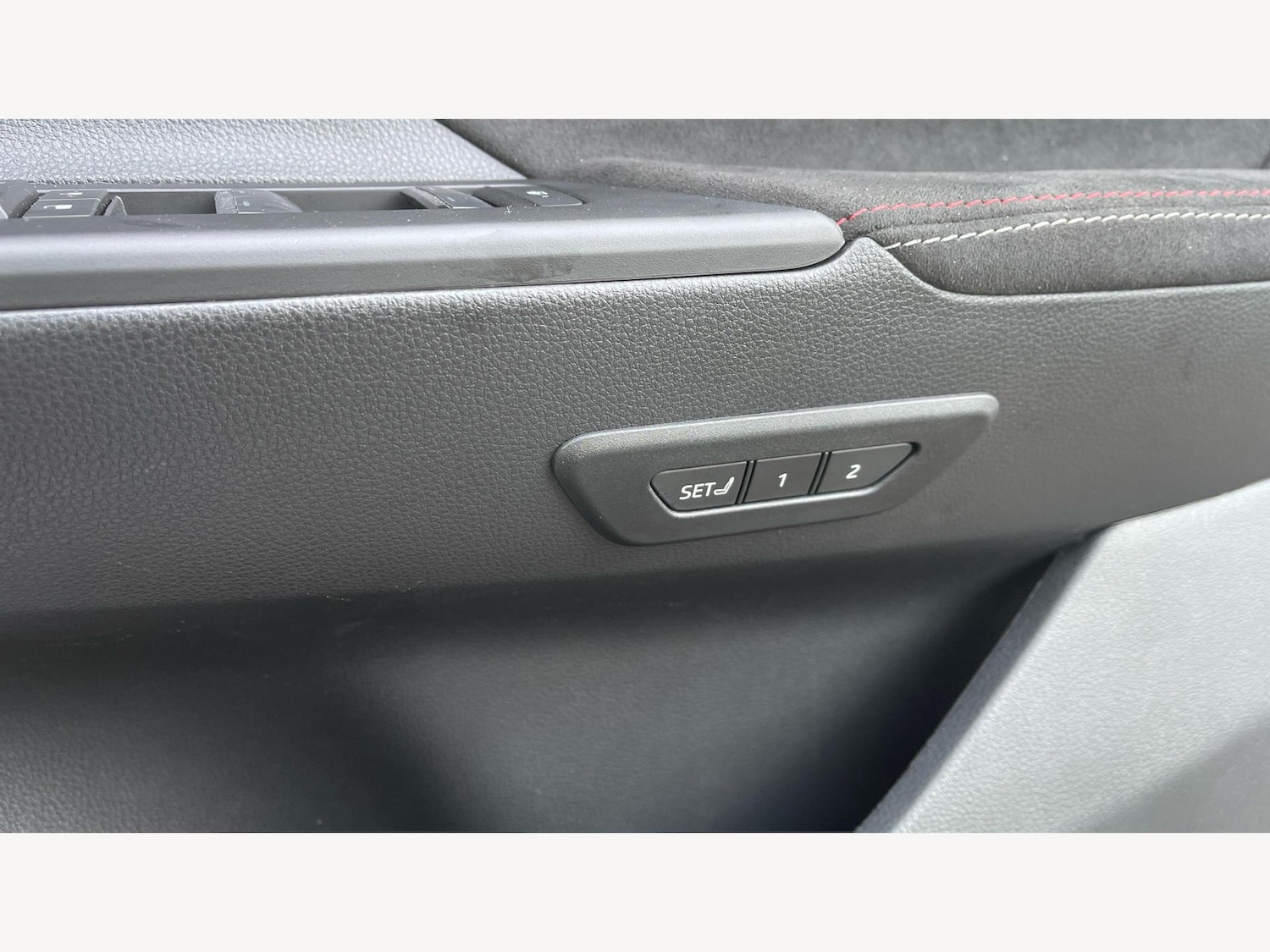 Used Toyota C-HR 2024 for sale - 77130902: Photo 22