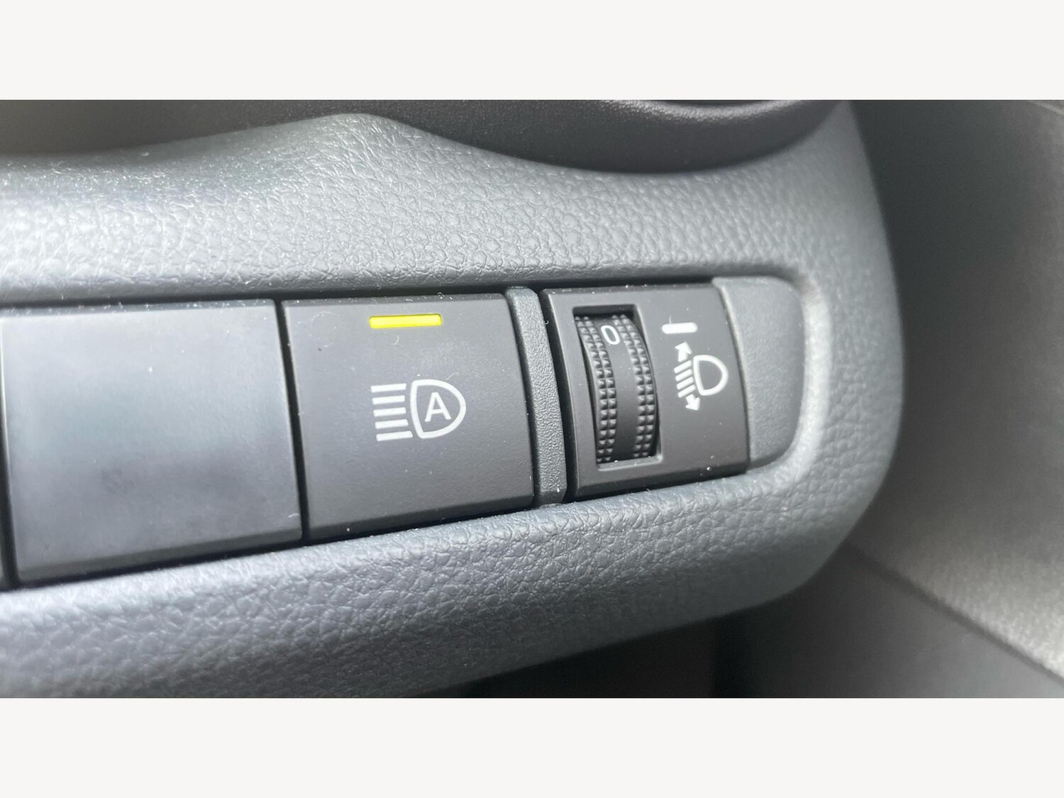 Used Toyota C-HR 2025 for sale - 77254663: Photo 31