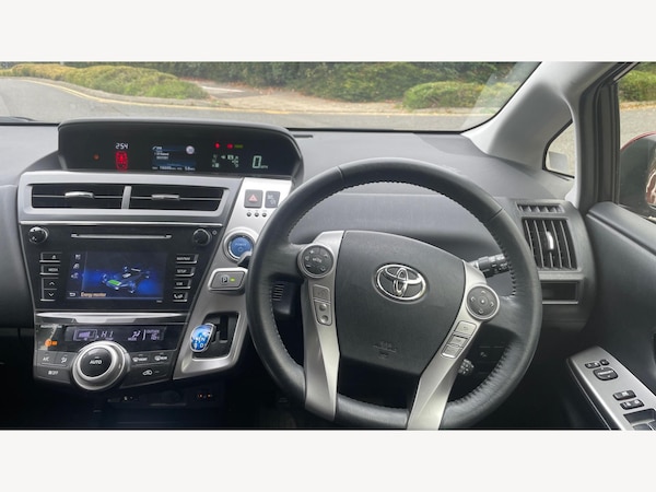 Used Toyota Prius+ 2020 for sale - 76215536: Photo 10