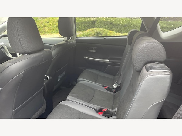 Used Toyota Prius+ 2020 for sale - 76215536: Photo 15