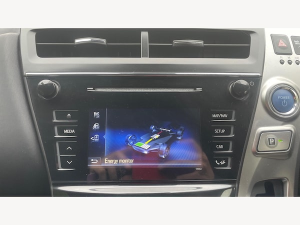 Used Toyota Prius+ 2020 for sale - 76215536: Photo 23